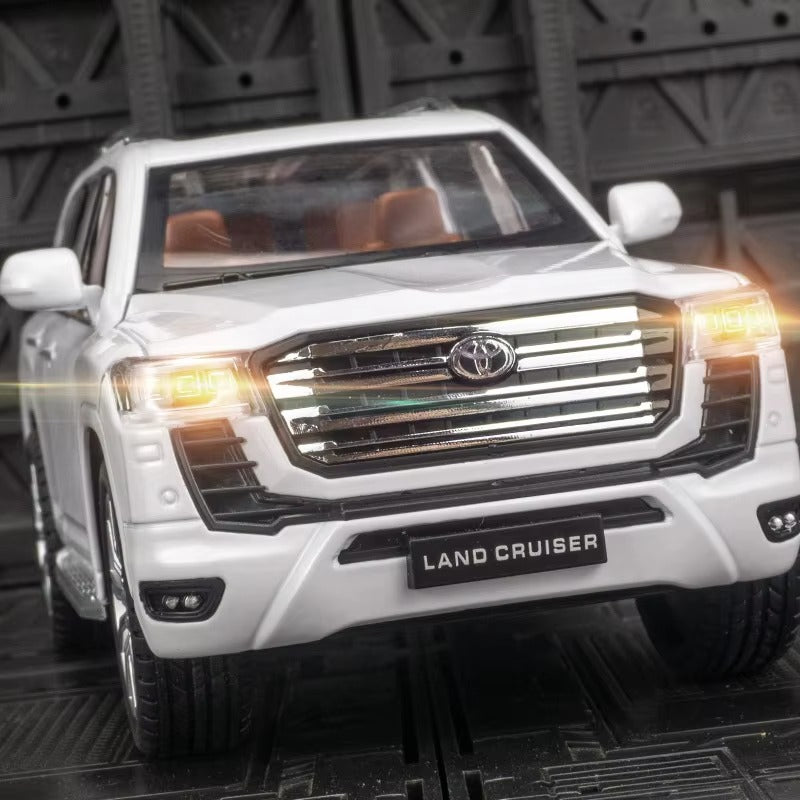 Toyota Land Cruiser LC300 1:24 Diecast SUV – Alloy Model Car for Kids & Adults