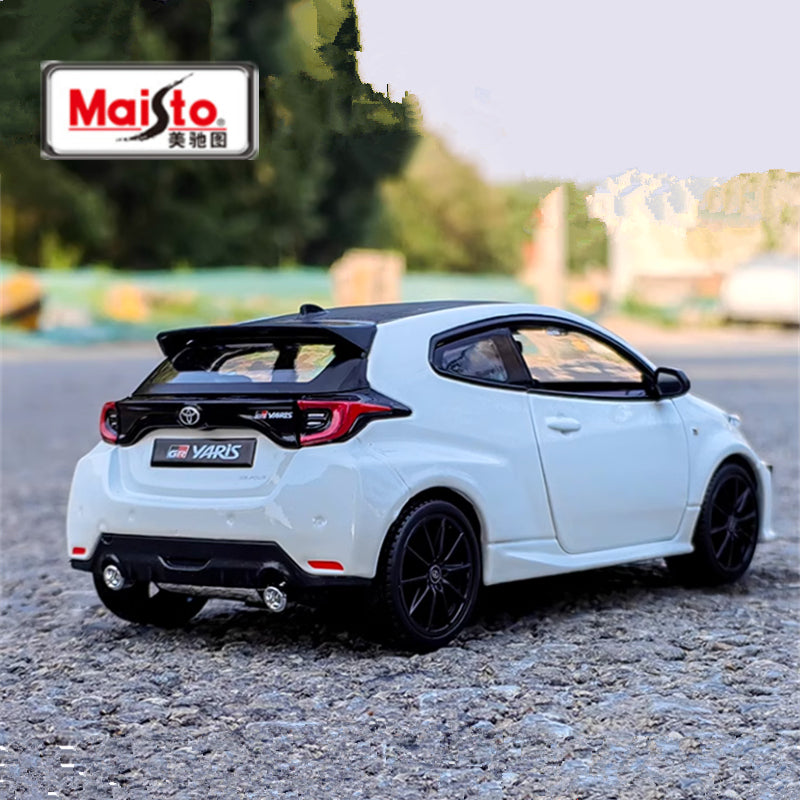 Diecast 1:24 Toyota Yaris Model Car – Realistic Alloy Hatchback Toy with Openable Doors