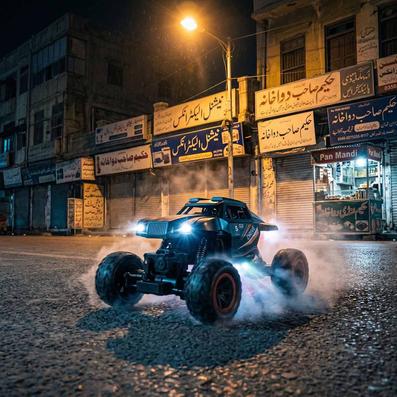 2.4GHz RC 4x4 Off-Road Climbing Spray Truck – Remote Control Monster Truck with Lights & Sound