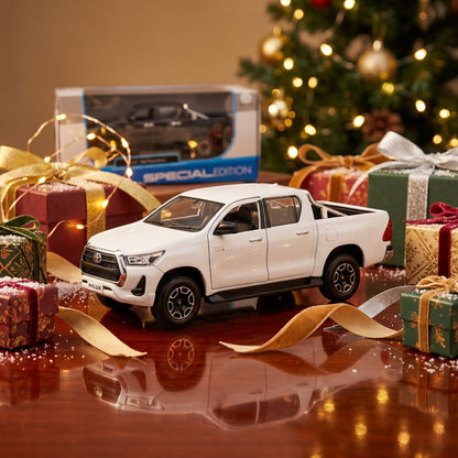 Exquisite Diecast Toyota Hilux Model Car – Premium Alloy Collectible (1:27 Scale)