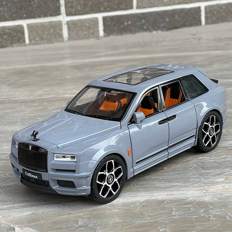 1/20 Rolls Royce SUV Cullinan Alloy Luxy Car Model Diecast Metal Toy Vehicles Car Model Sound and Light Children Gift