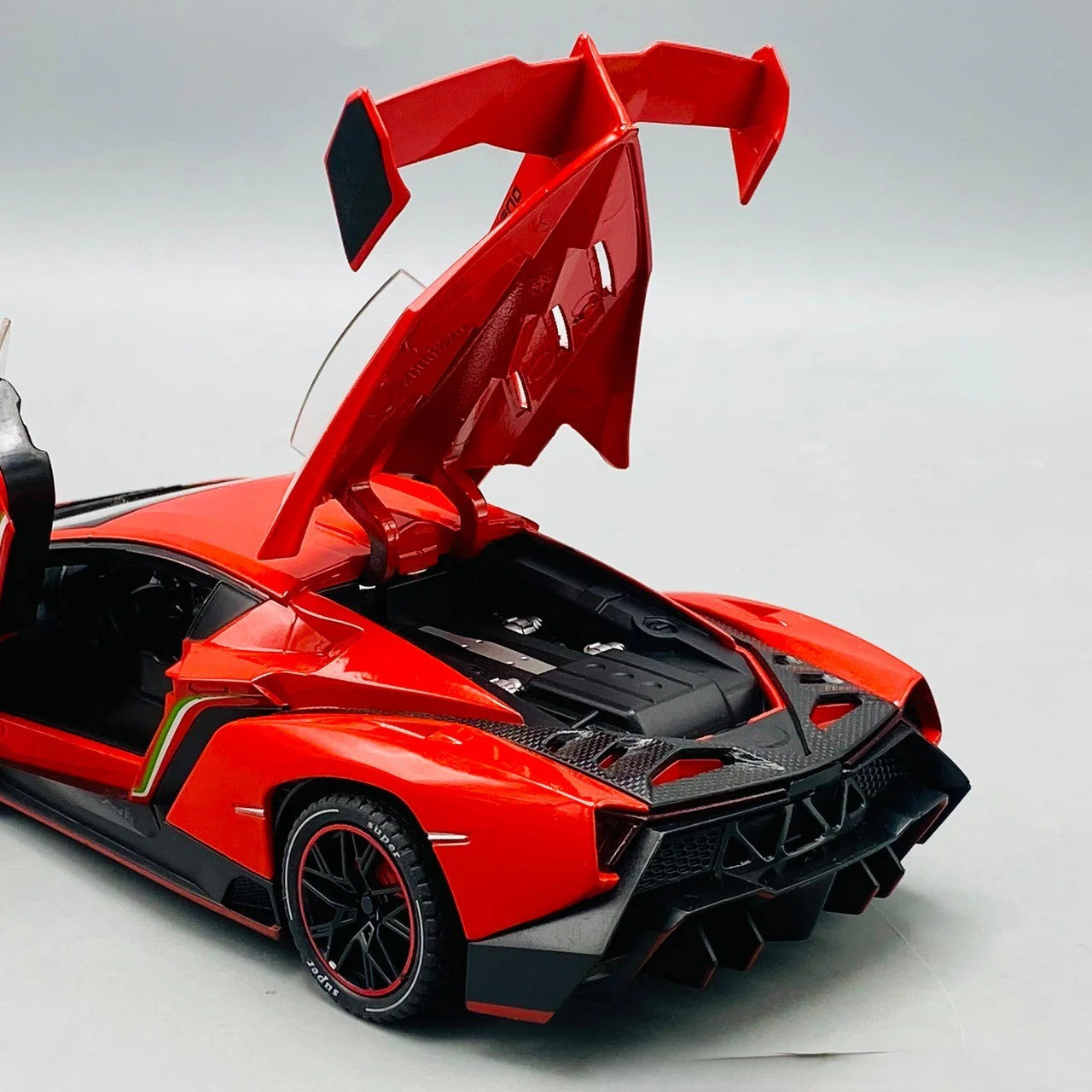 1:24 RC Diecast Lamborghini Veneno Model – Remote Control Supercar Toy with Lights