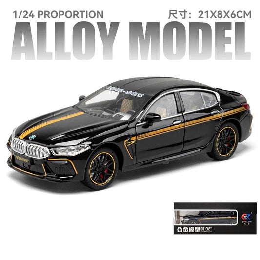 Diecast 1:24 BMW M8