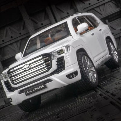 Toyota Land Cruiser LC300 1:24 Diecast SUV – Alloy Model Car for Kids & Adults