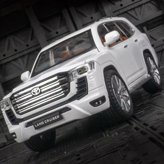 Toyota Land Cruiser LC300 1:24 Diecast SUV – Alloy Model Car for Kids & Adults