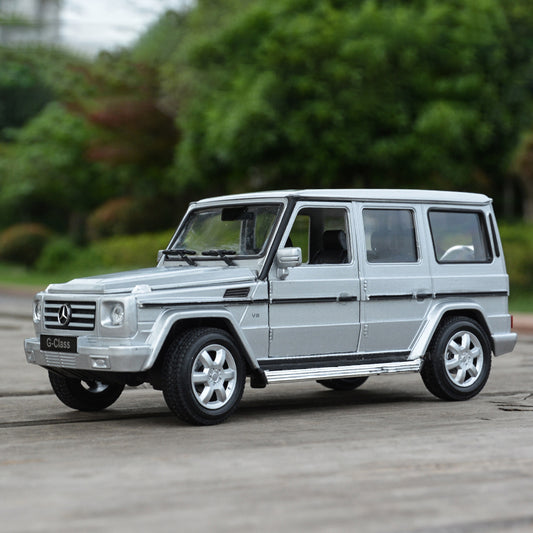 Diecast 1:24 Mercedes G-Wagon Model – Luxury Alloy SUV Toy with Openable Doors & Realistic Design